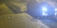 Сбил собаку и уехал: бесчеловечное ДТП попало на видео в Волжском - Блокнот Волжского