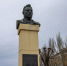 Спустя 126 лет сотни волжан продолжают нести цветы к монументу Федора Логинова - Блокнот Волжского