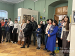Из смолы, ОСП-плиты и зеркала: в Картинной галерее Волжского художники устроили «Весенний эксперимент»